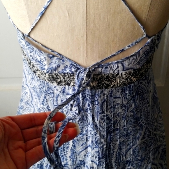 Maxazria Collection Cotton/Silk Sexy Beach Vacation Chic light chambray dress - Picture 6 of 8